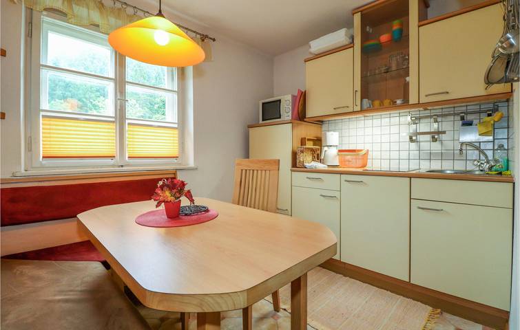 Ganze Ferienwohnung, "Wohnung mit Wasserblick in der Nähe von Ampass" in Tuxer Alpen, Aldrans
