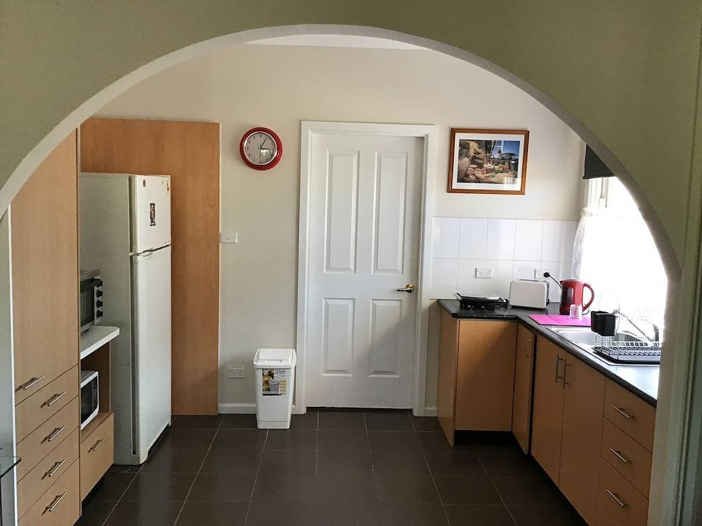 Ganze Wohnung, Private Self Contain studio in the heart of St Marys in Sydney, New South Wales