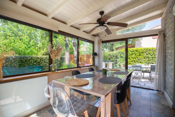 Location de vacances pour 7 personnes, avec piscine et jardin, adapté aux familles à Tourrettes - 2