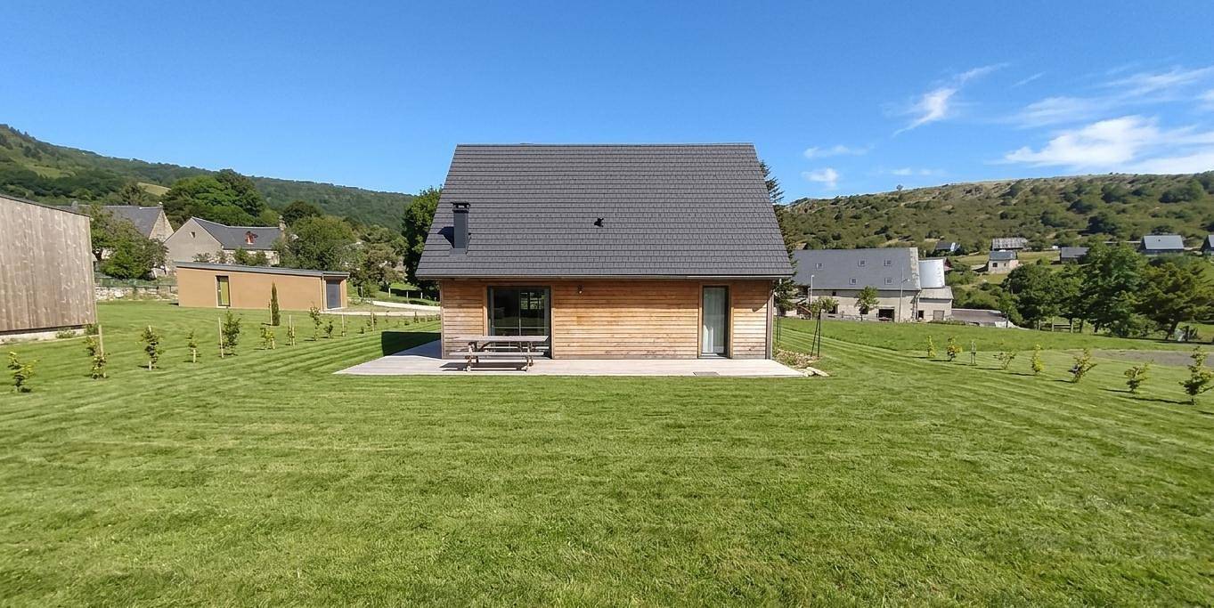 Chalet Le Cairn in Chambon-sur-Lac, Volcans d'Auvergne Regional Nature Park