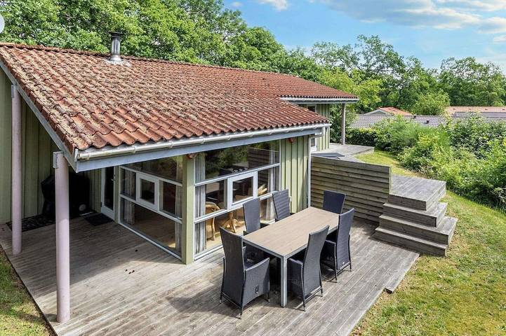 Ferienhaus für 6 Personen, mit Whirlpool und Sauna sowie Terrasse in Øster Hurup