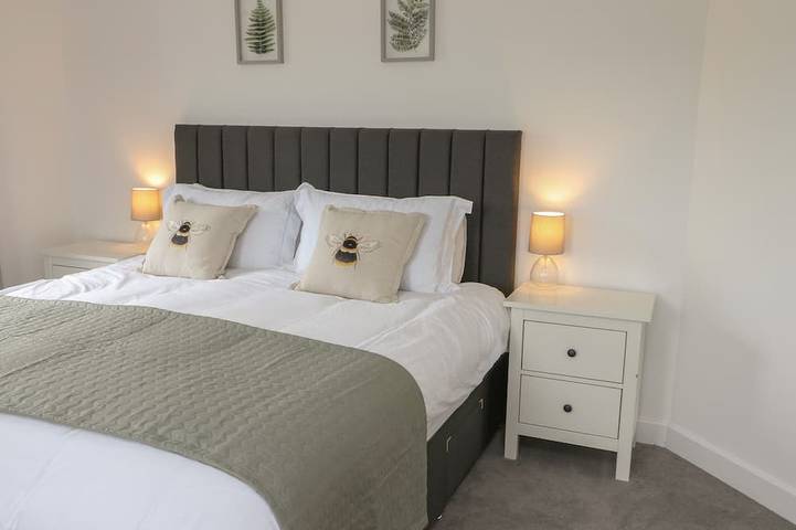 Bay Tree Cottage, pet friendly, with open fire in Llanrug in Gwynedd