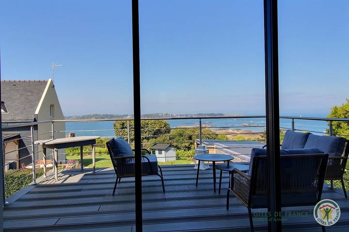 Gîte pour 5 personnes, avec jardin et terrasse à Ploubazlanec - 4