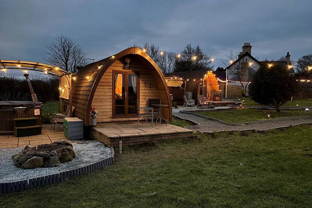 Cozy Hot Tent with Log Burner & Hot Tub Left Tent in Isle of Anglesey