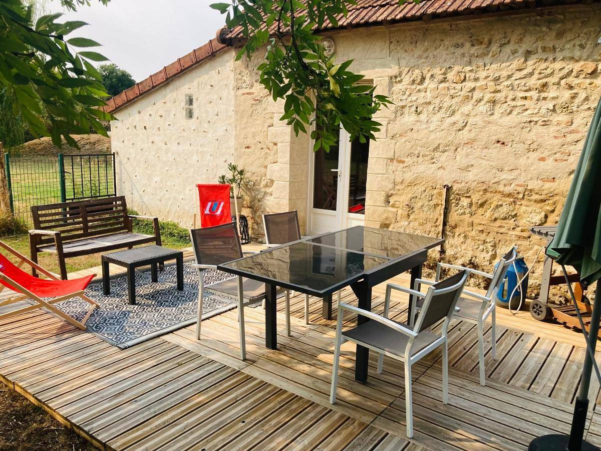 Petite maison à la campagne in Châtel-de-Neuvre, Allier