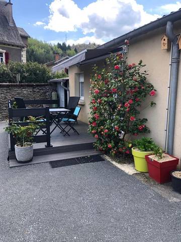Gîte pour 2 personnes, avec terrasse à Viviez
