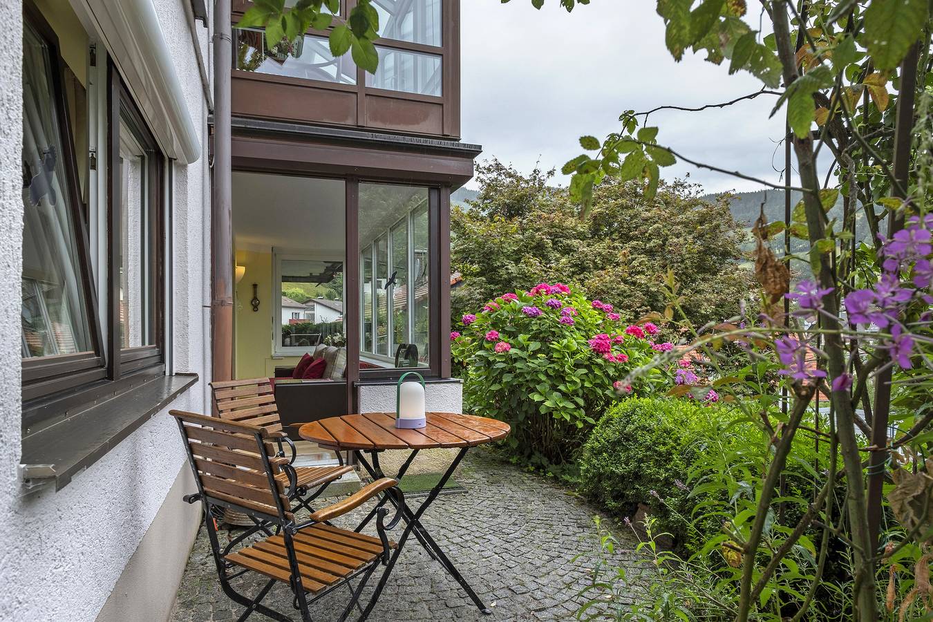 Ganze Wohnung, Ferienwohnung 'Kneissler' mit Bergblick, privater Terrasse und Wi-Fi in Suedlicher Schwarzwald, Oberried