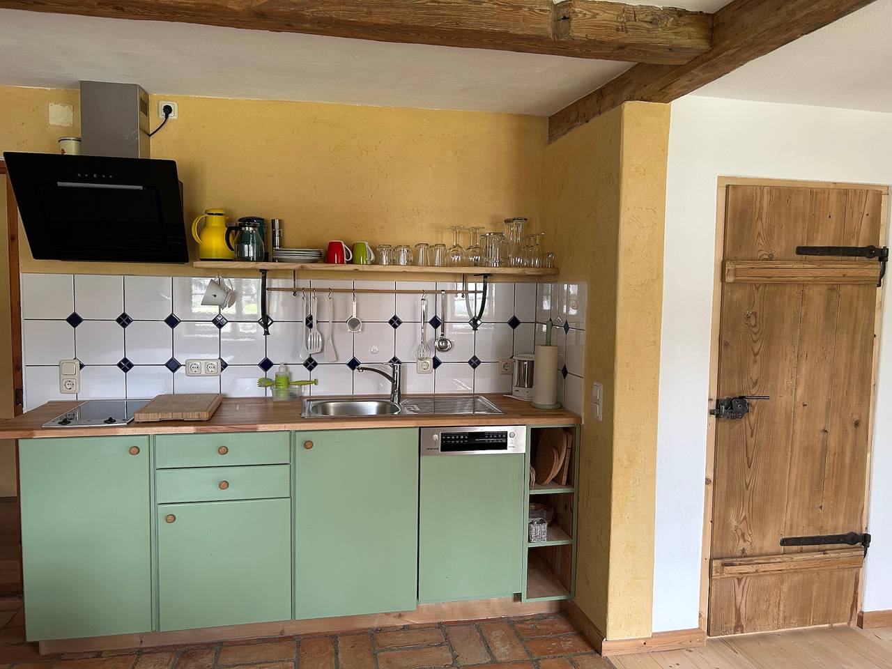 Ganze Wohnung, Gemütliche Ferienwohnung "Filser" mit Bergblick, Wlan und Balkon; Parkplatz vorhanden in Unterammergau, Bayerische Alpen