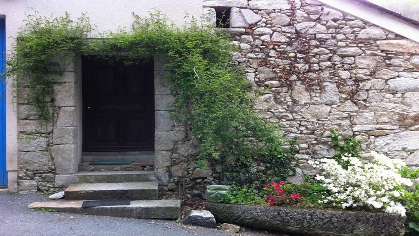 Gîte pour 3 personnes, avec terrasse, animaux acceptés à Le Bez - 2