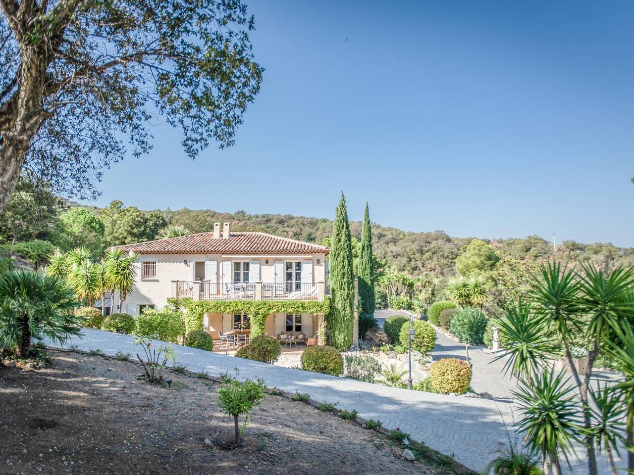Stylish villa with big pool, garden and aircon in Plan-de-la-Tour, Region de Draguignan