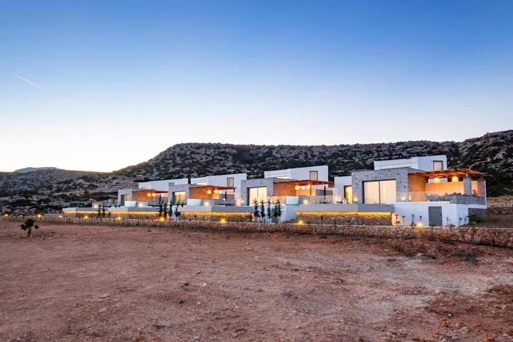 Aros luxury villas 2 in Scarpanto