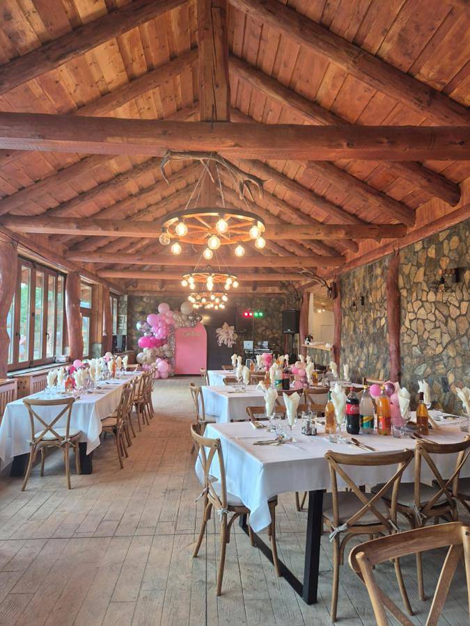 Location de vacances pour 4 personnes, avec sauna et vue ainsi que piscine et jardin en Roumanie - 2