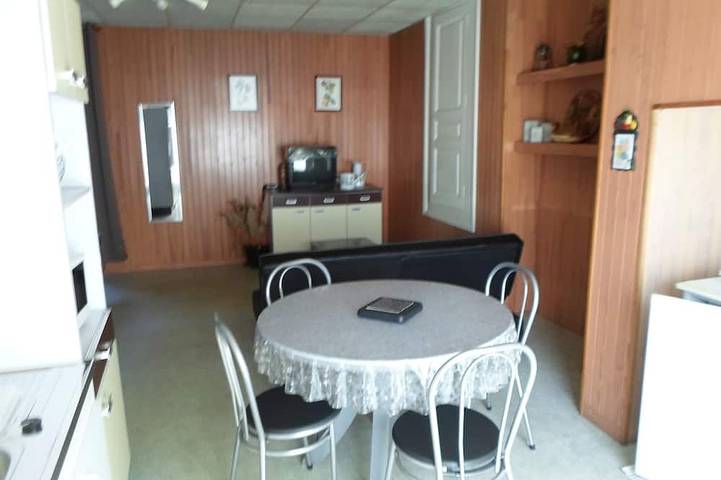 Appartement entier, Studio 35 m2 avec vue sur canal ancien moulin proche centre rue  de la gare in Daglan, Périgord Noir