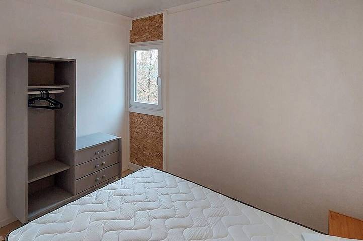 Location de vacances pour 4 personnes, avec piscine et jardin à Altillac - 3