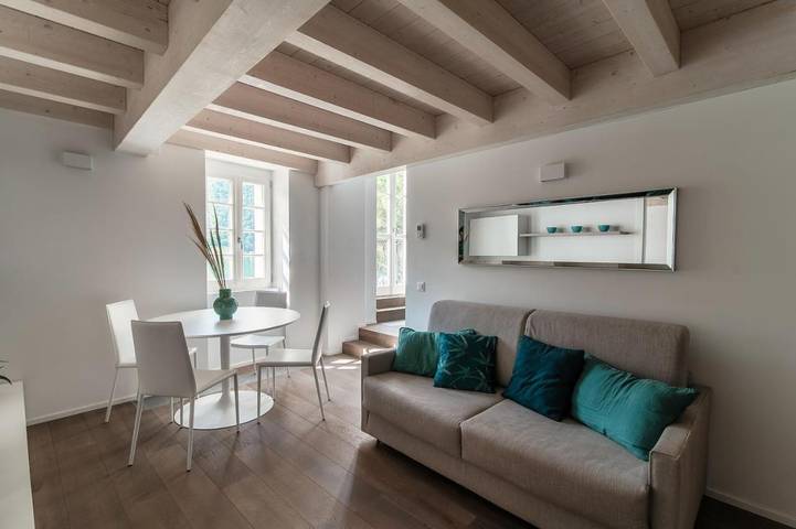 Ferienwohnung für 6 Personen, mit Balkon und Terrasse sowie Seeblick und Ausblick in Morcote