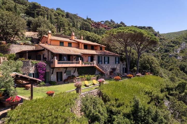 Villa per 10 persone, con Terrazza e Giardino nonché Piscina e Panorama a Monte Argentario