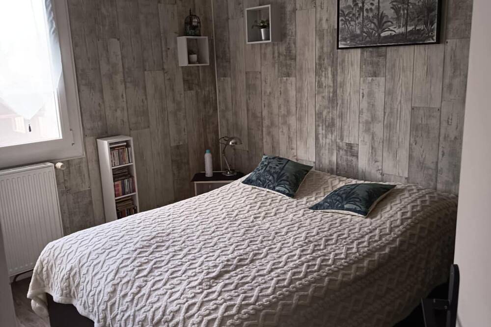 Sacha house in a quiet urban area in Terrasson-Lavilledieu, Périgord Noir