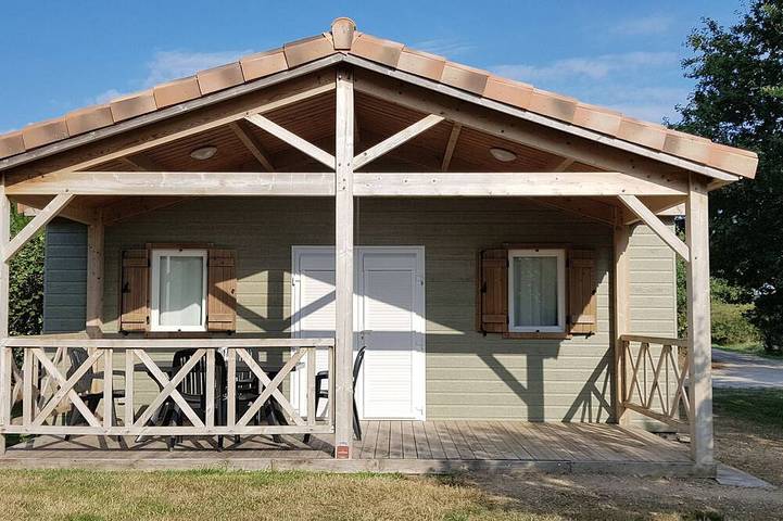 Gîte pour 4 personnes, avec piscine et jardin à La Chapelle-Hermier