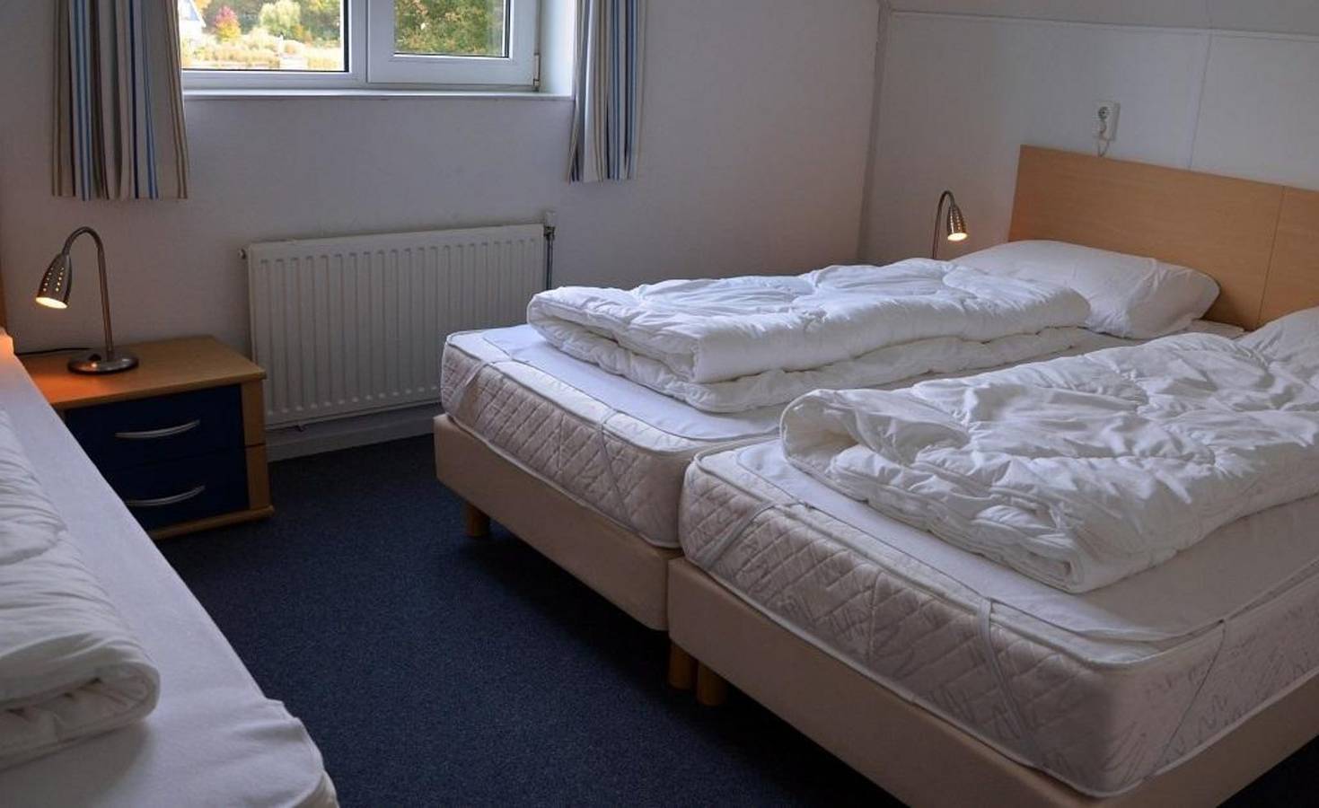 Freistehendes 6-Personen-Ferienhaus mit Sauna, direkt am Wasser in Westerbork gelegen in Drenthe