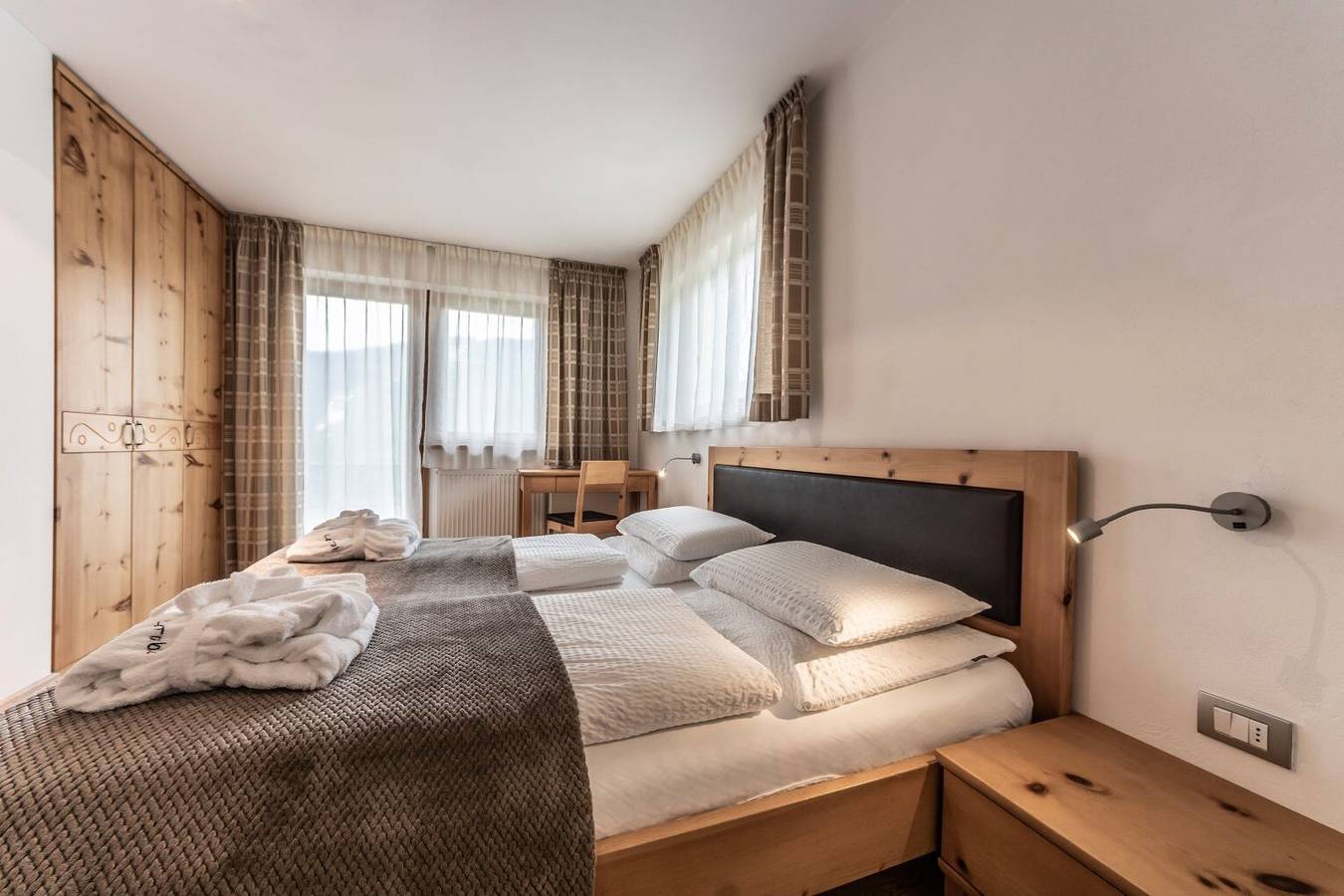 Ganze Wohnung, Ferienwohnung "Le Table A" mit Bergblick, Garten und Wlan in San Vigilio di Marebbe, Enneberg