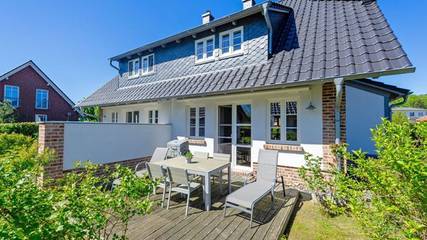 Ferienhaus für 4 Personen, mit Terrasse und Sauna sowie Garten, mit Haustier in Sellin