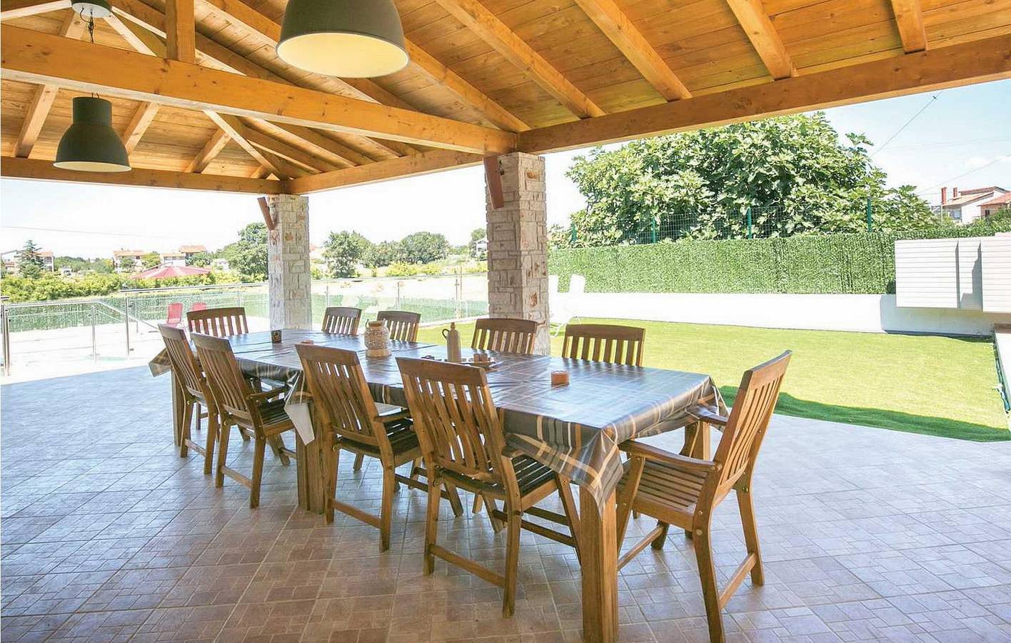 Ferienhaus für 12 Personen mit Terrasse in Valbandon, Fazana