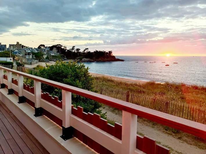 Villa pour 8 personnes, avec Balcon et Jacuzzi ainsi que Terrasse et Jardin à Saint-Malo
