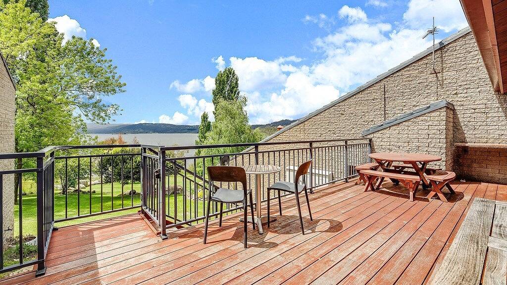 Ganze Wohnung, Grauer K��nguru-auf See Jindabyne Vorland in Jindabyne, New South Wales