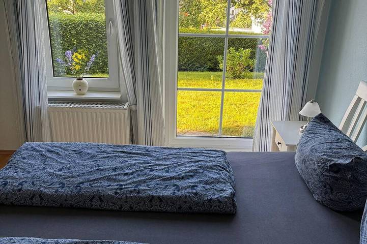 Ferienhaus für 4 Personen, mit Terrasse und Garten in Lohme - 2