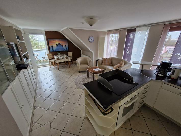 Ferienwohnung für 2 Personen, mit Balkon und Garten in Lemkendorf