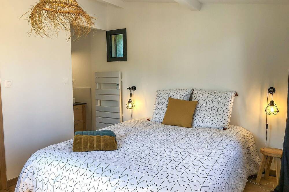 Small renovated country house, peace and quiet guaranteed in Viviers, Privas