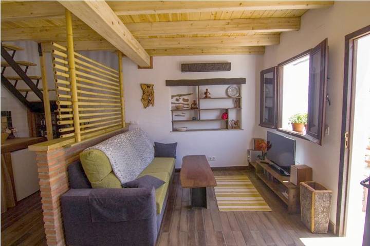 Casa rural para 4 personas, con vistas además de jardín y terraza, Se admiten mascotas en Sierra de Aracena y Picos de Aroche - 2