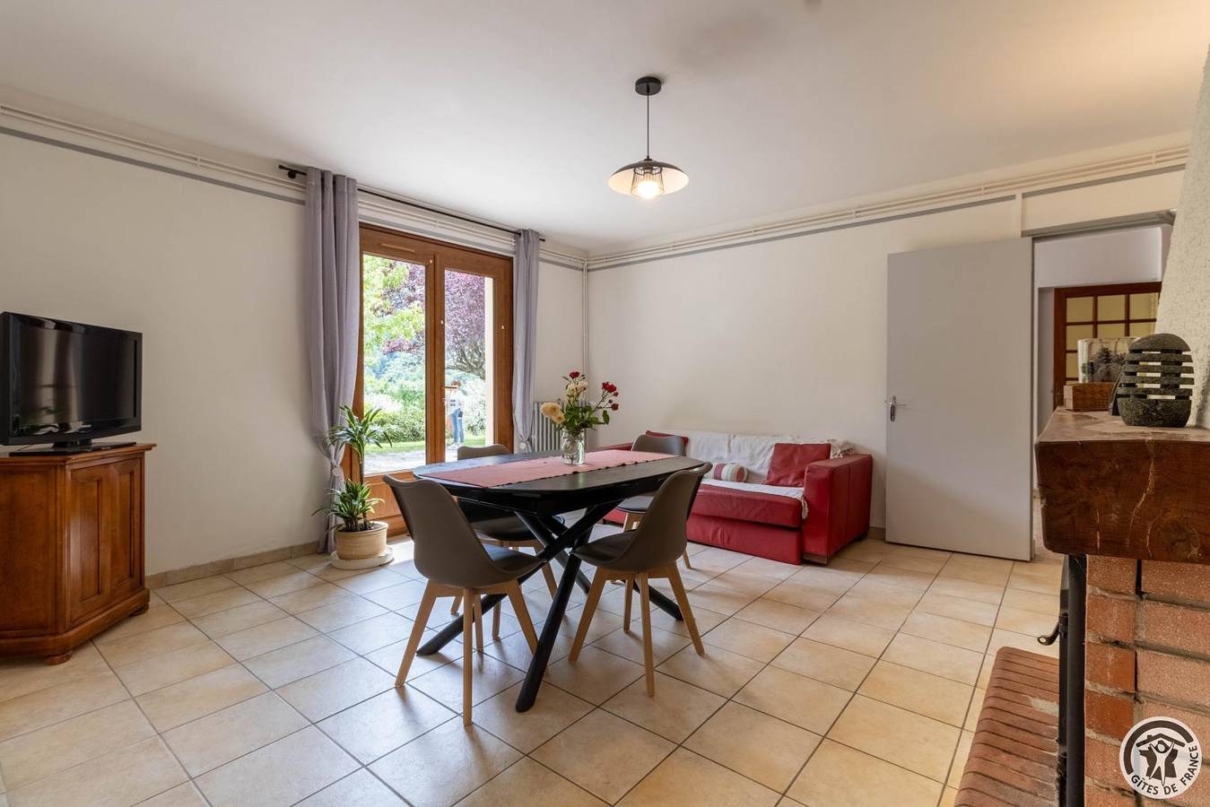 Gîte Perlesportsnature in Perles-et-Castelet, Pyrénées