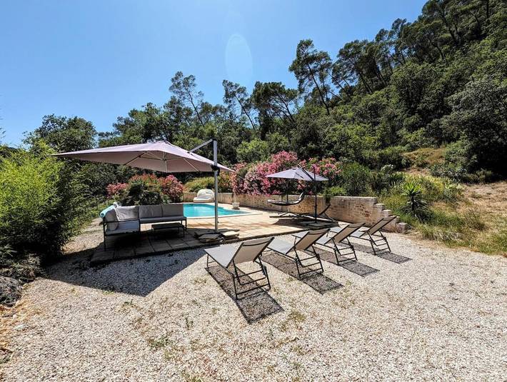 Location de vacances pour 8 personnes, avec jacuzzi ainsi que jardin et piscine à Vins-sur-Caramy - 3