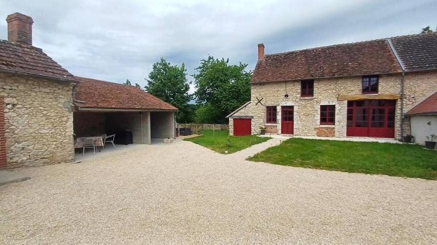 Location de vacances pour 8 personnes, avec jardin à Montlivault