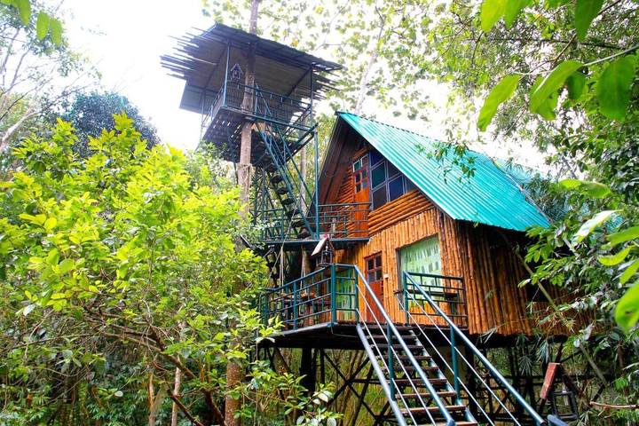 Station pour 4 personnes, avec bassin pour enfant ainsi que piscine et terrasse - 1