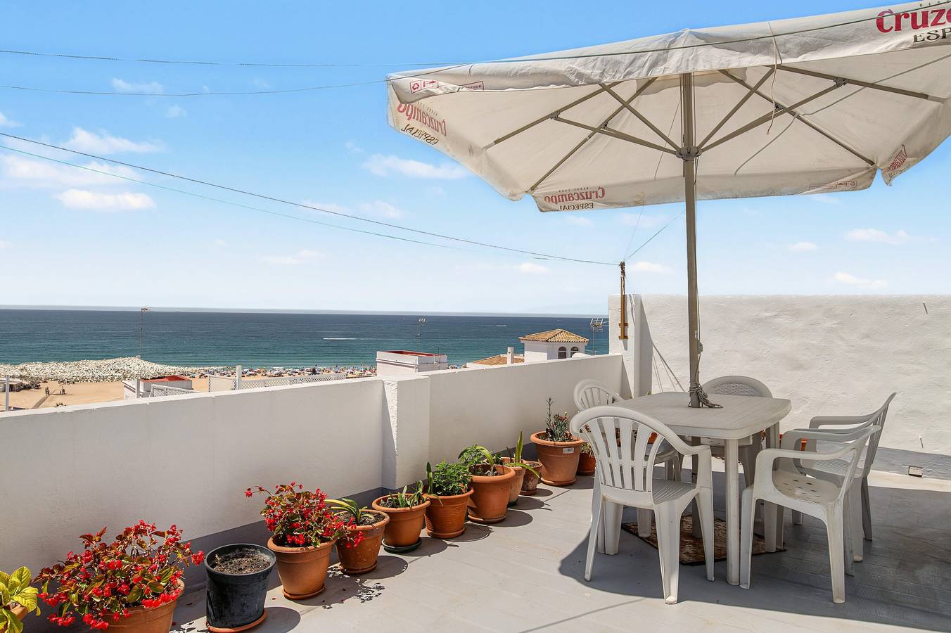 Ganze Wohnung, Apartment El Rincón de Conil mit Meerblick und gemeinschaftlicher Terrasse in Playa de los Bateles (Conil de la Frontera), Conil de la Frontera
