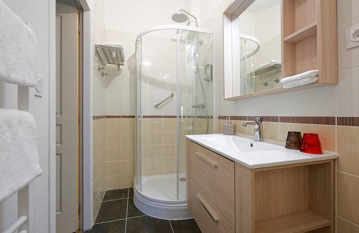 Chambre d’hôte pour 2 personnes, avec jardin et piscine, animaux acceptés dans Parc naturel régional du Médoc - 3