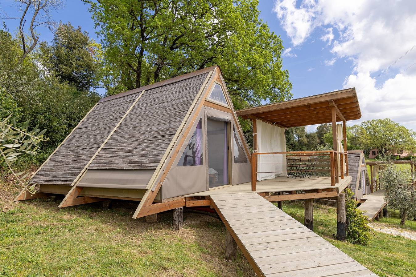 Entire holiday apartment, Tiny Home 'Glamping - La Quercia' with Garden in Monteverdi Marittimo, Etruscan Coast