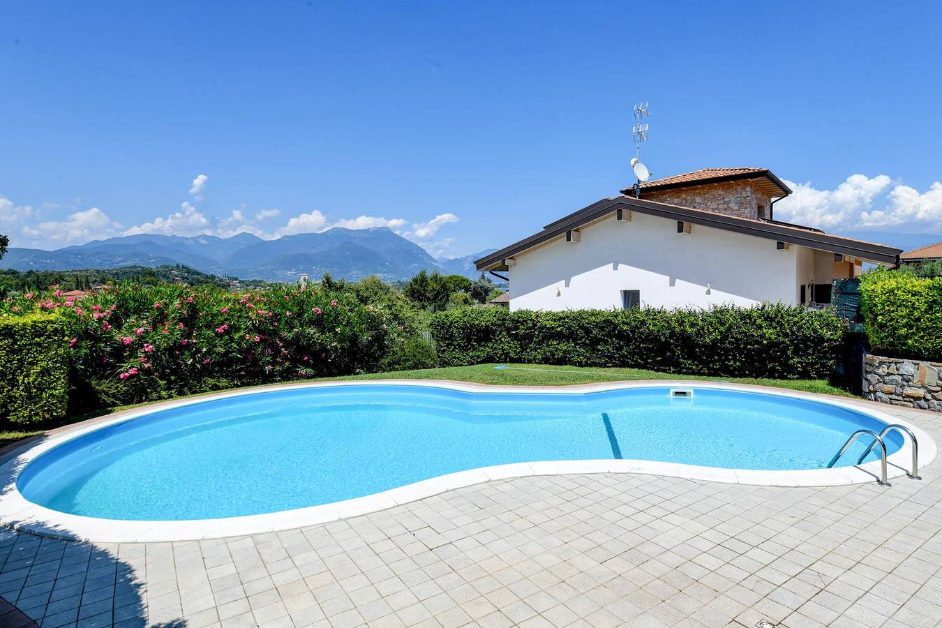 Villa Rosa by Garda Fewo in Manerba del Garda, Montagnes autour du lac de Garde