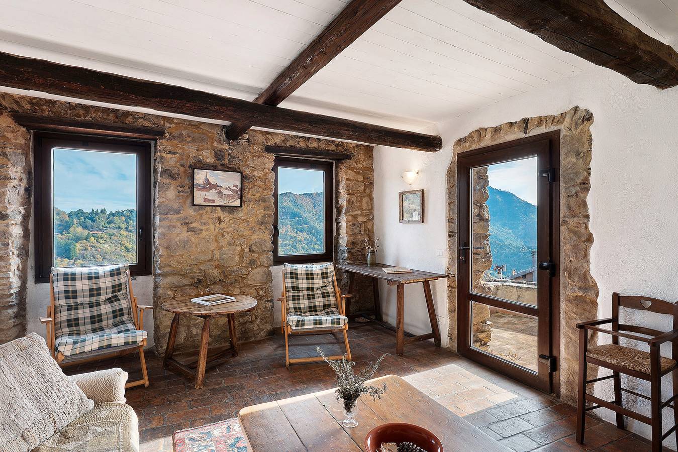 Bodynsoul – The Gallery in Bajardo, Ligurische Alpen