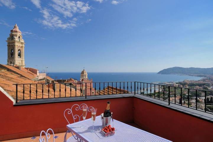 B&b per 2 persone, con Idromassaggio e Terrazza a Cervo (Borgo)