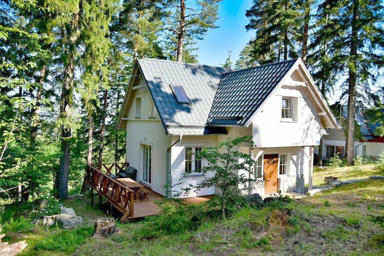 Four-Bedroom House in Sosnówka, Sudety (Polska)