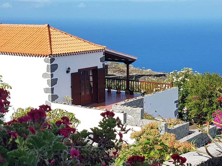 Apartamento para 2 personas, con Balcón además de Terraza y Jardín en Fuencaliente de La Palma