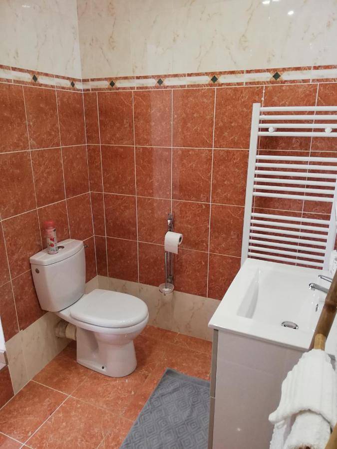 Small Double Room in Mirabeau, Regionaler Naturpark Luberon