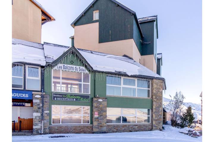 Gîte pour 4 personnes, avec Balcon ainsi que Terrasse et Piscine à Germ - 2