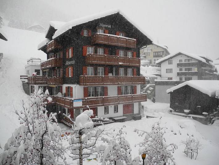 Gîte pour 4 personnes, avec balcon, adapté aux familles à Saas-Fee - 2