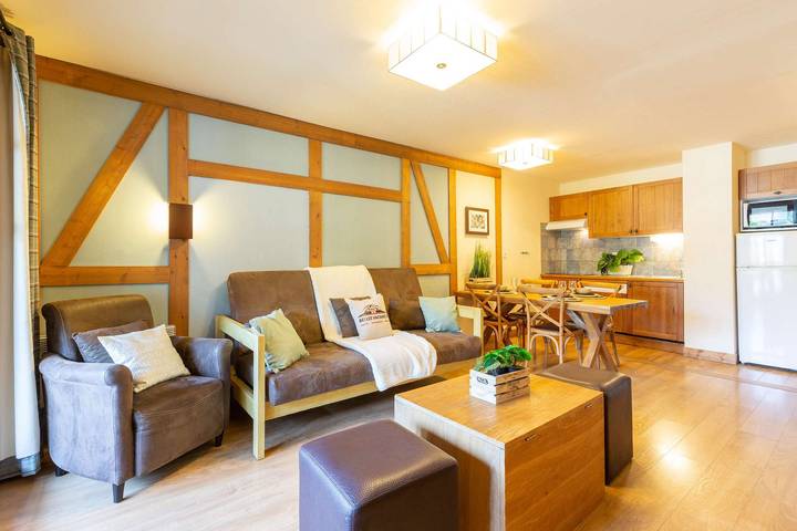 Location de vacances pour 10 personnes, avec balcon ainsi que sauna et piscine, animaux acceptés à Saint-Lary