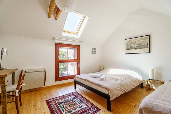 Habitación de huéspedes «Chambre Auguste» con piscina compartida in Plobsheim, Región de Estrasburgo