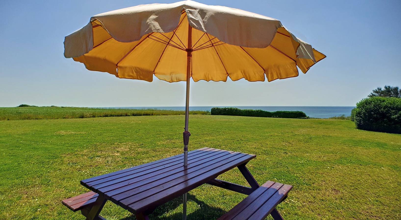 Appartement entier, Tipoz'Immo – Brise Marine 1 cosy vue mer, idéal pour les familles in Plozévet, Côte de Cornouaille